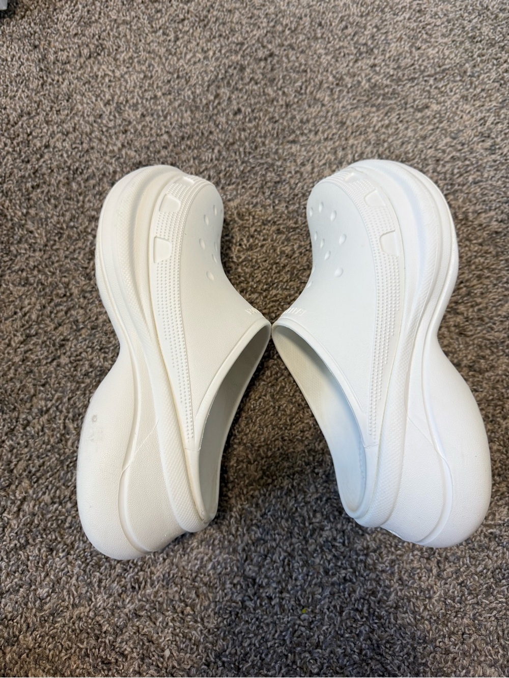 Balenciaga White Slip-On Sandal Clogs - Picture 4 of 5